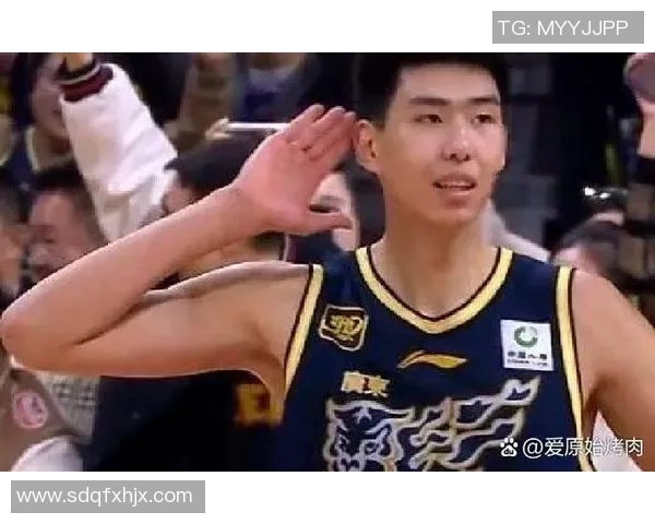 广东队迎来新中锋朱芳雨的果断决策杜锋为何放弃徐昕选择新星